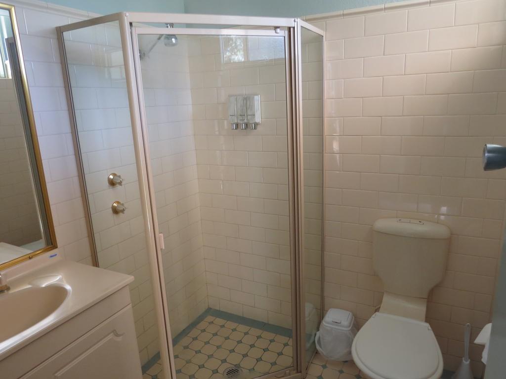 Golfview Lodge Bowral Room photo